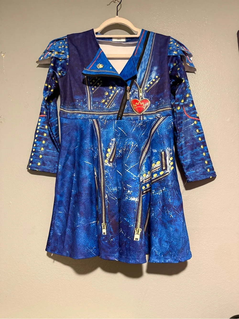 Evie custom -2 pieces inspired in a Disney descendent 2